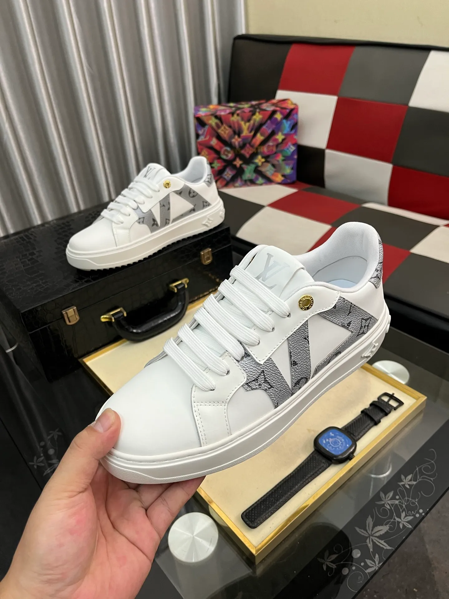 Men's shoes 💰520⌚️⌚️LV Louis Vuitton. The latest fashionable casual shoes are popular in physical stores. New spring and summer comfortable imported custom original cowhide, unique jacquard fabric element design. With sheepskin lining, Lv original bottom, [sun][sun] high-end packaging and high quality💪Details determine the quality, you can enter and leave the counter at will, welcome to compare🇮🇹Number of sizes 38-445️⃣Color options available